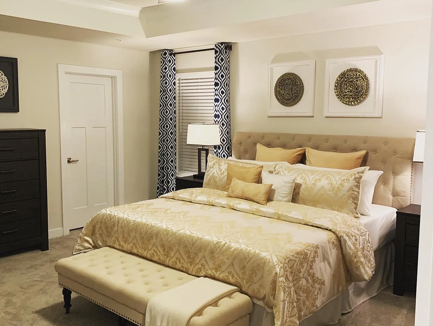 7 bed, 4500 sqft, $1,350 — Photo 2