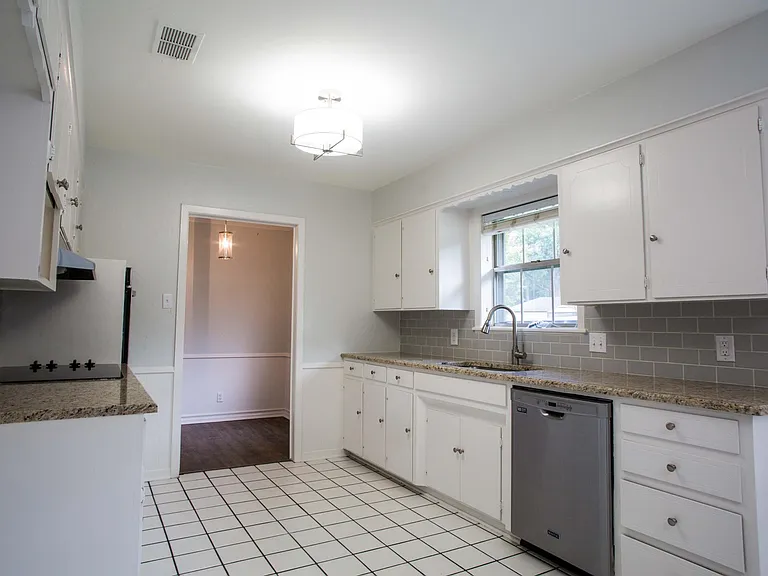 204 Baylor Dr — Photo 5