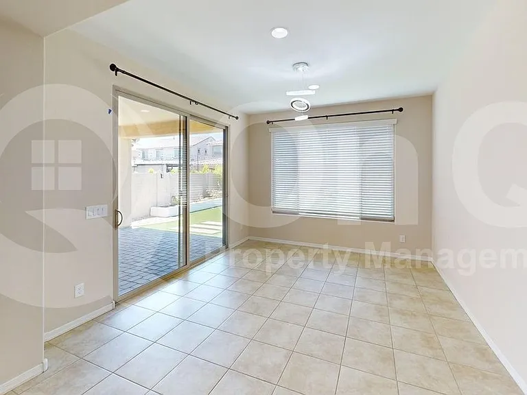 8943 W Marshall Ave — Photo 6