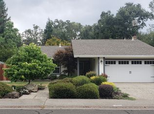 1575 Wimbledon Dr, Auburn, CA 95603