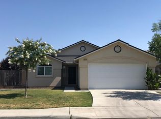 5579 E Truman Ave, Fresno, CA 93727