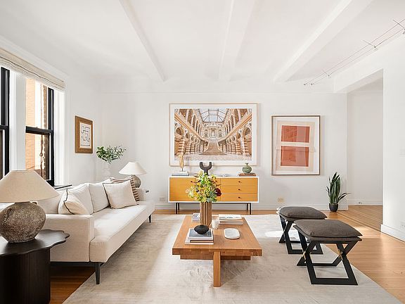 2nd image of 17 W 71st St APT 9C