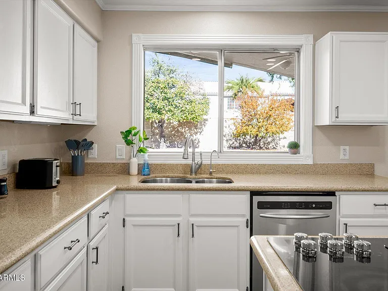 4410 W Fallen Leaf Ln — Photo 13