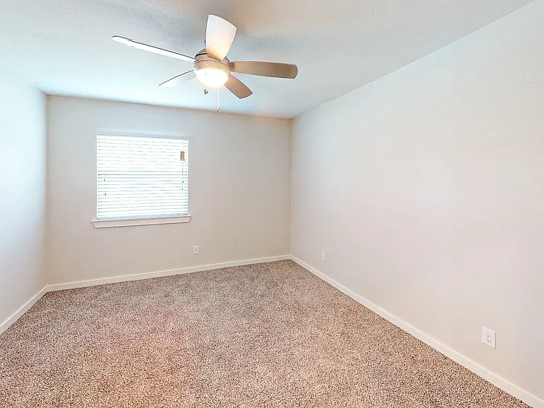 Mosswood Apartments — Photo 67