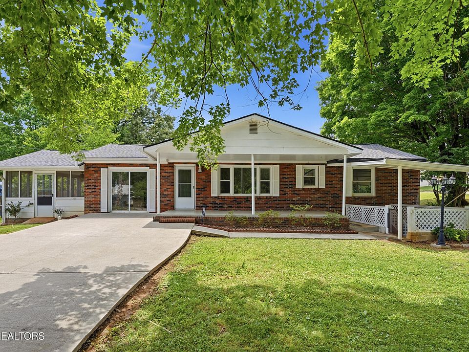 1st image of 513 Smokey Dr