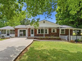 513 Smokey Dr, Loudon, TN 37774