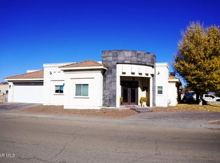 5701 Valley Oak Dr, El Paso, TX 79932