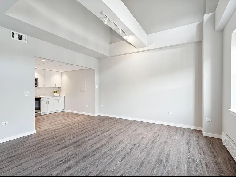 875 Sansom St #Penthouse 103 — Photo 4