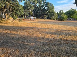 2870 7th St, Clearlake, CA 95422