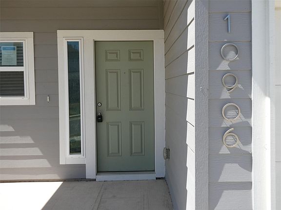 3rd image of 10906 Sentinel Ln