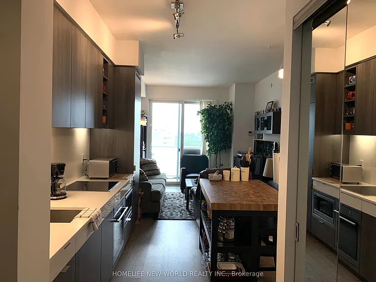 101 Erskine Ave #1004 — Photo 4