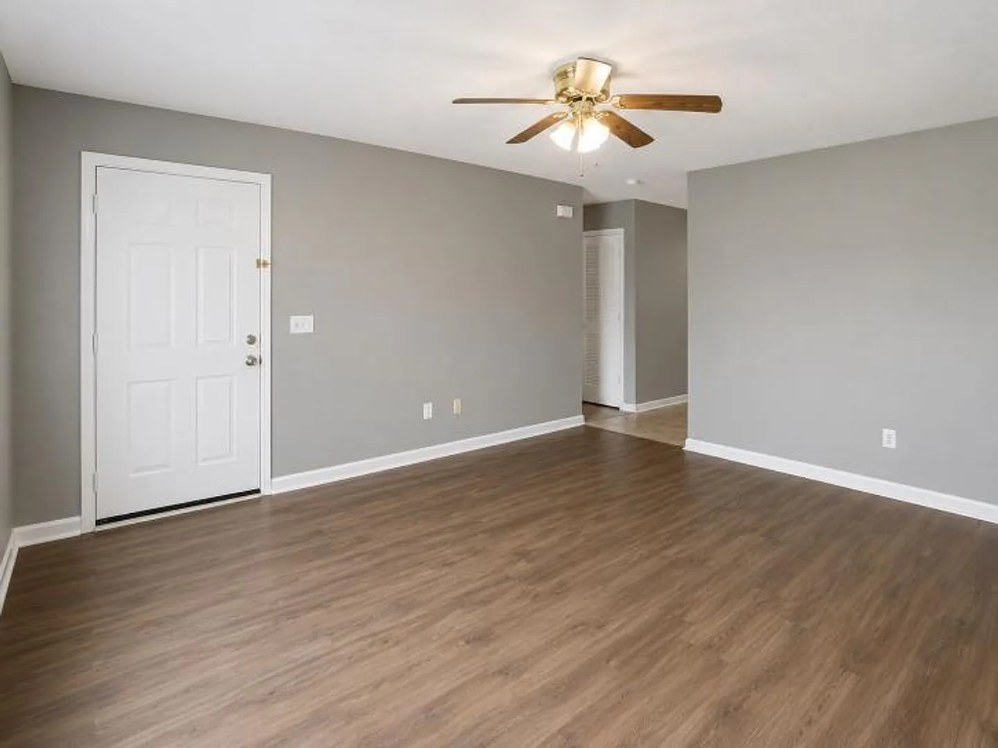 3 Bed 2 Bath Ranch home located close to post! — Photo 4