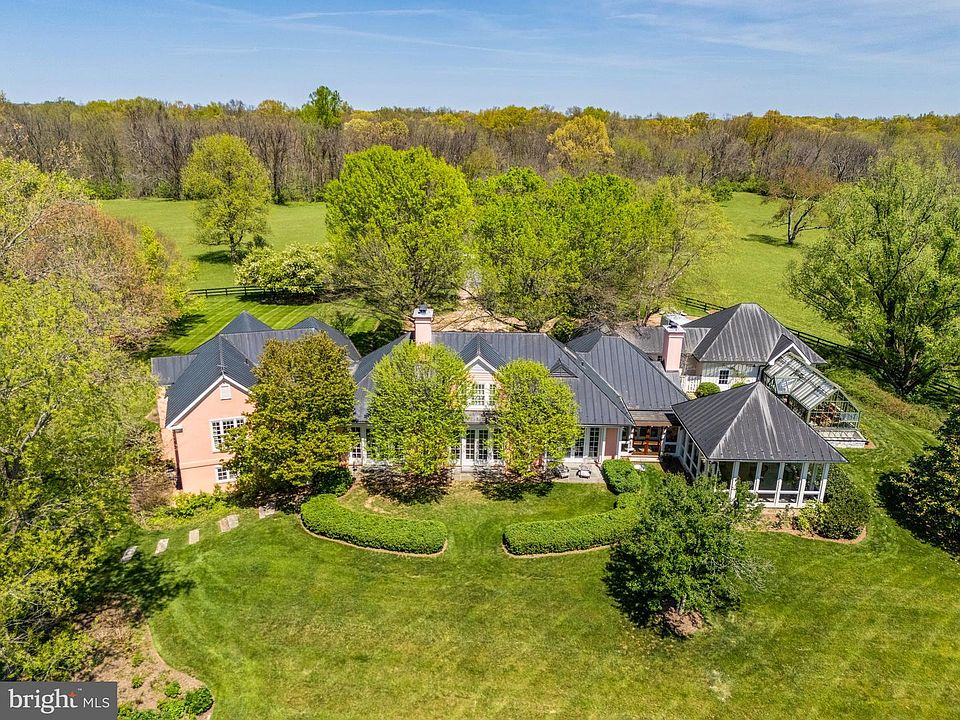 1st image of 154 Clay Hill Rd
