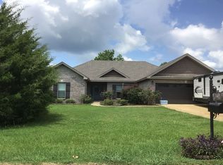 1005 Ridge Point Dr, Deatsville, AL 36022