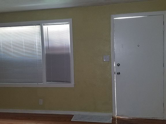5th image of 3023 E 65th St