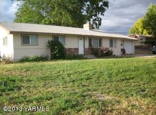 210 Sole Rd, Selah, WA 98942