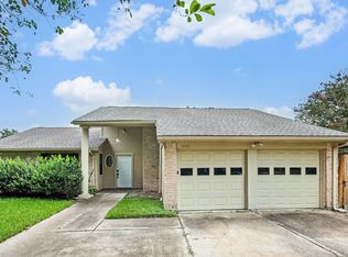 16422 Hibiscus Ln, Friendswood, TX 77546