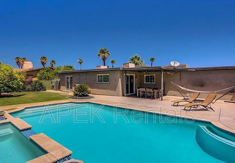 2415 E Finley Rd — Photo 8