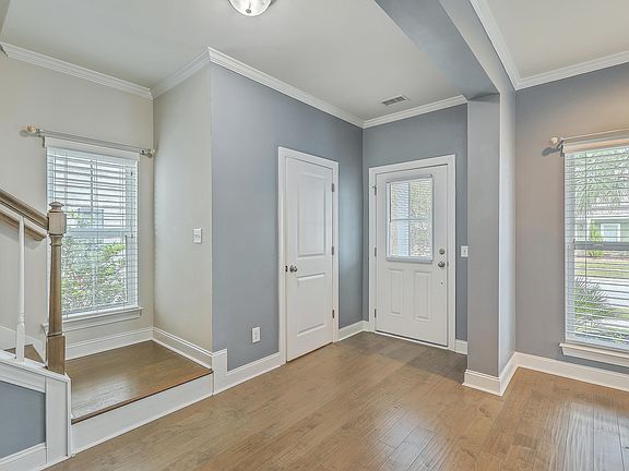5th image of 1713 Sparkleberry Ln