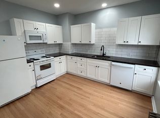 31 E Center St #2, Nazareth, PA 18064