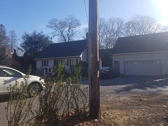 3rd image of 19 Woodcock Ln
