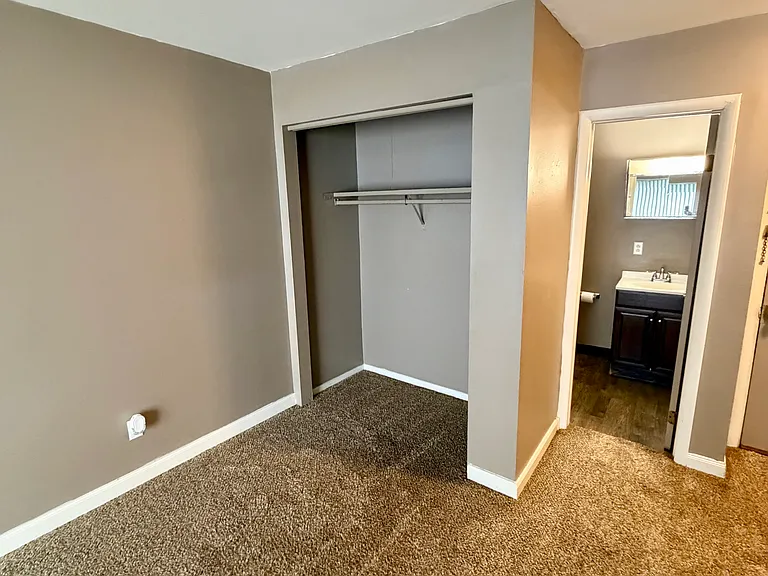 2713 Burnet Ave #5 — Photo 3