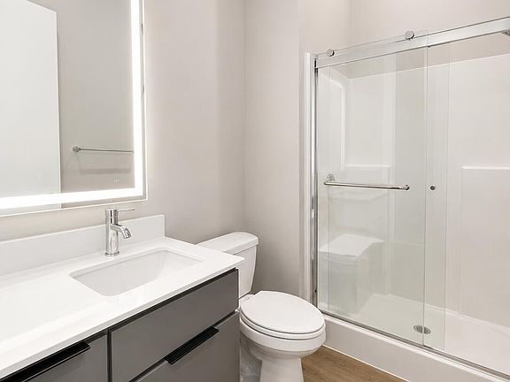 4th image of 1102 Castle St #303
