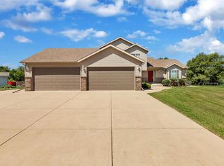 1905 Eastern Star Cir, Sauk Rapids, MN 56379