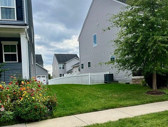 3rd image of 6535 Ballenger Run Blvd