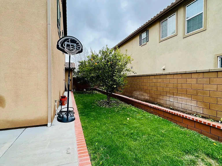14518 Viva Dr — Photo 17