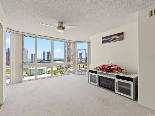 801 S King St APT 1903, Honolulu, HI 96813
