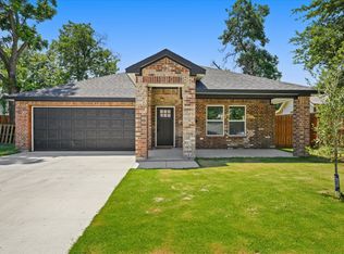 1029 Barclay Ave, Fort Worth, TX 76111