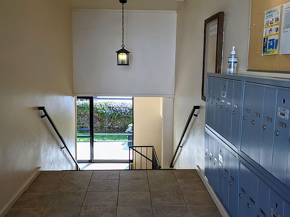 4th image of 5805 Whitsett Ave APT 111