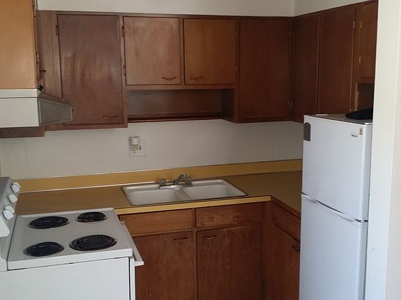 3rd image of 1351 Xenia St APT 3B