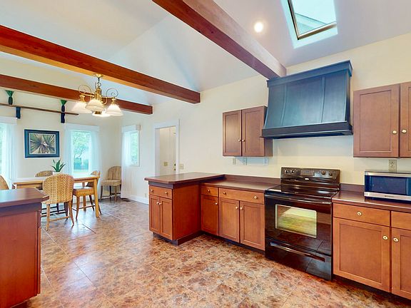 4th image of 1100 Coral Reef Drive