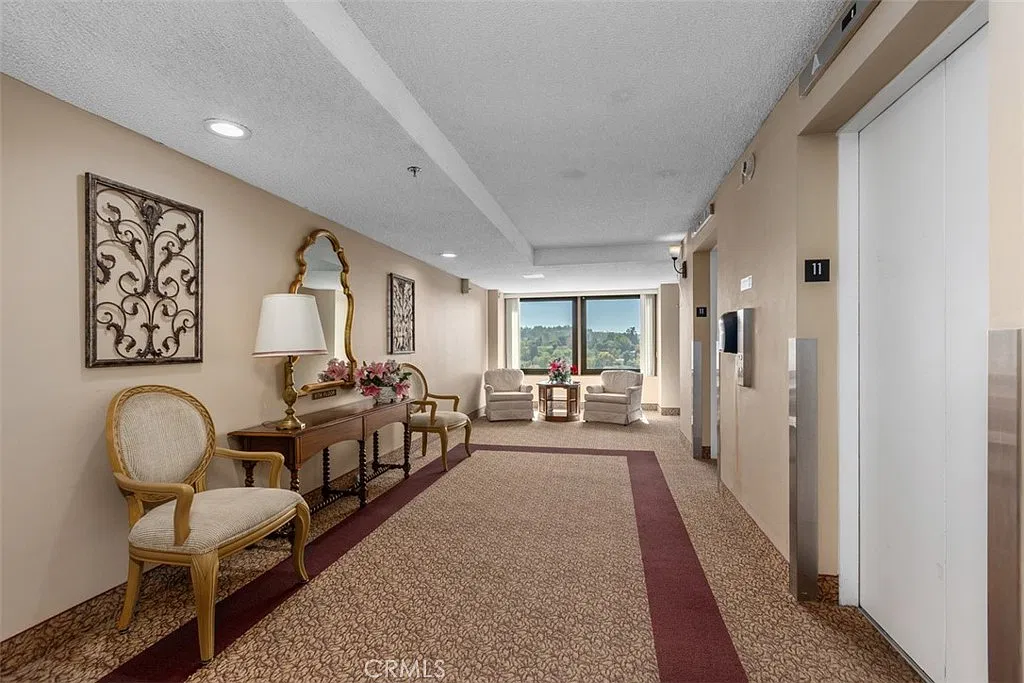 24055 Paseo Del Lago — Photo 3