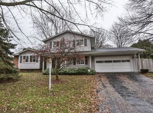 7 Floralton Dr, Rochester, NY 14624