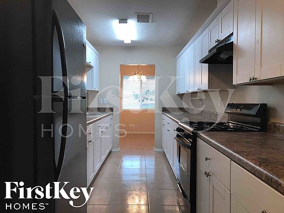 5th image of 3625 W San Juan Ave