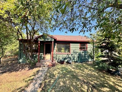 106 N 1st St, Talent, OR, 97540