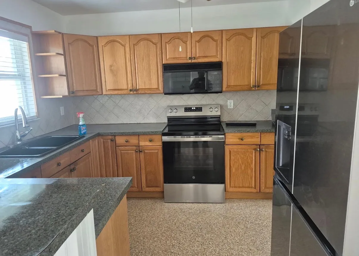 3 bed, 1700 sqft, $2,550 — Photo 1