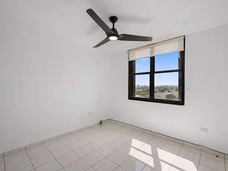 Ave Ponce de Leon 1717 Condominio Plaza Inmaculada — Photo 19