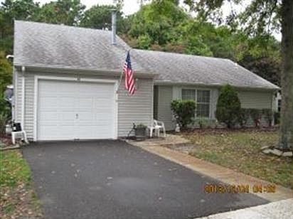 4th image of 13 Canterbury Dr
