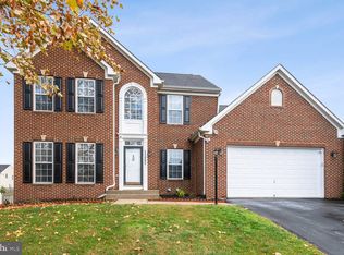 11005 Suffolk Dr, Hagerstown, MD 21742