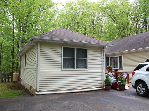 4th image of 63 Hickory Hills Dr