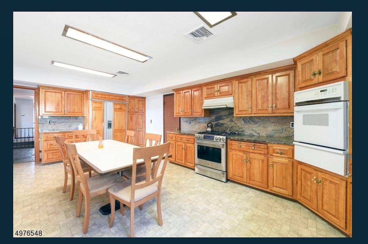 611 5th St, Carlstadt, NJ 07072 Zillow