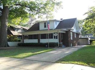 1291 SW Macvicar Ave, Topeka, KS 66604