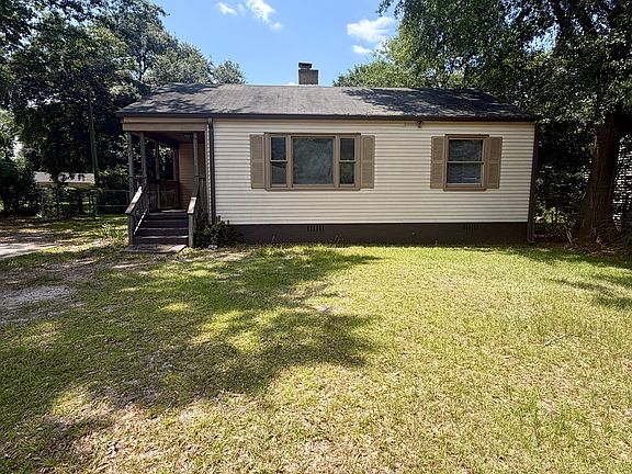 3rd image of 607 McArthur Blvd