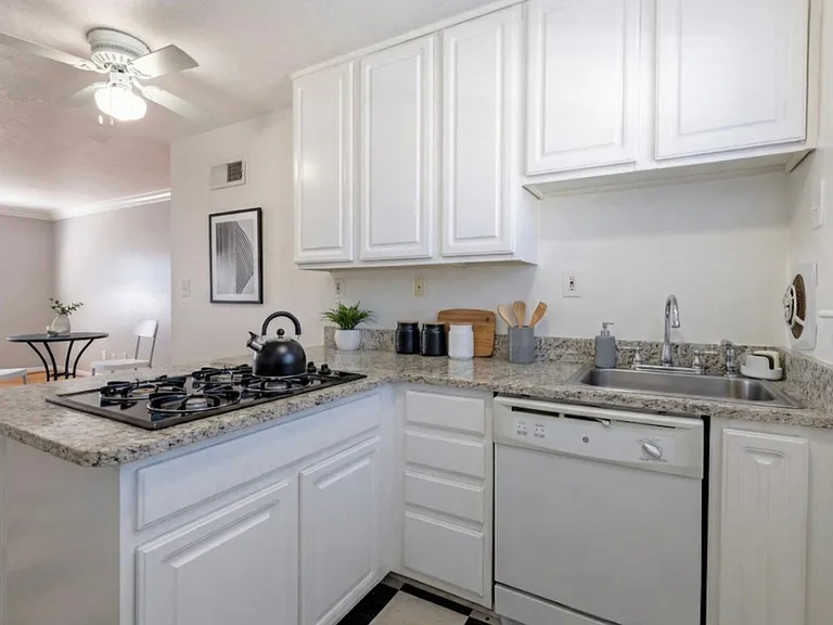 Peachtree Hills Court | Where Atlanta's Energy Meets Timeless Charm — Photo 121