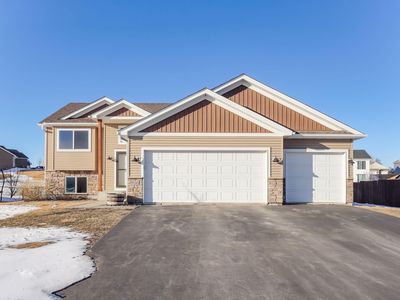 906 Mulberry Ave NE, Montgomery, MN, 56069
