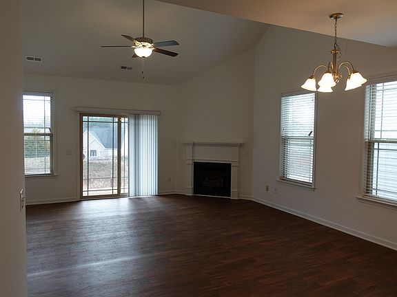 5th image of 191 Bur Oak Dr